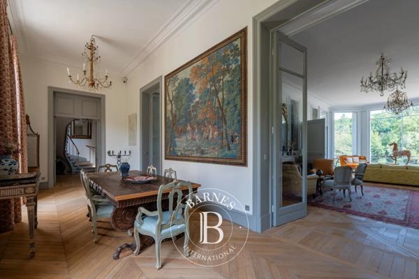 Fontainebleau, Château 17 Chambres -  1 200 m² à vendre