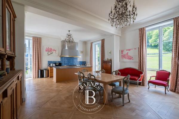 Fontainebleau, Château 17 Chambres -  1 200 m² à vendre
