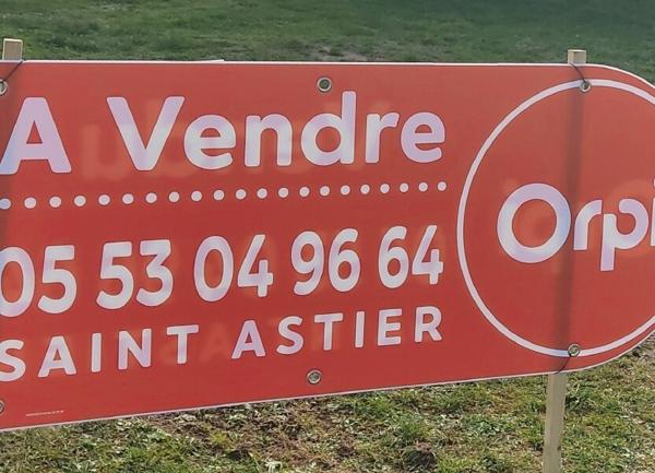 Terrain à vendre    1 783 m2 Léguillac-de-l'Auche