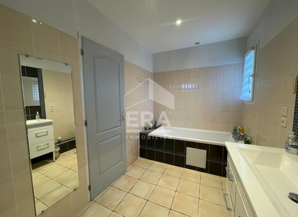 À VENDRE À CLAIRA : maison individuelle 6 pièces avec piscine et garage