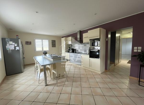 À VENDRE À CLAIRA : maison individuelle 6 pièces avec piscine et garage