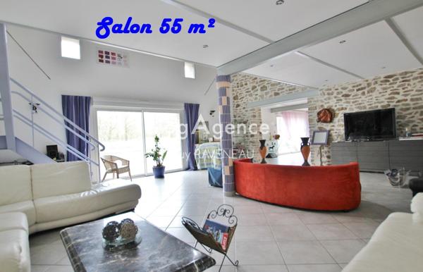 Maison à Longué-Jumelles, 49160 - 11 pièces 395m²