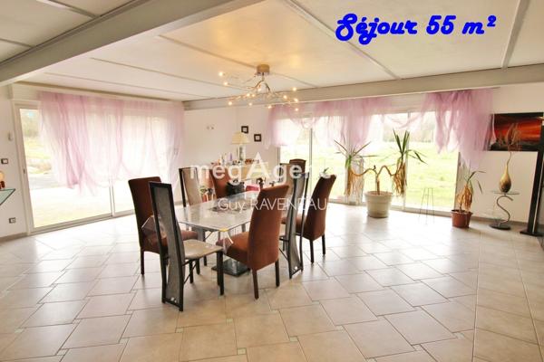 Maison à Longué-Jumelles, 49160 - 11 pièces 395m²