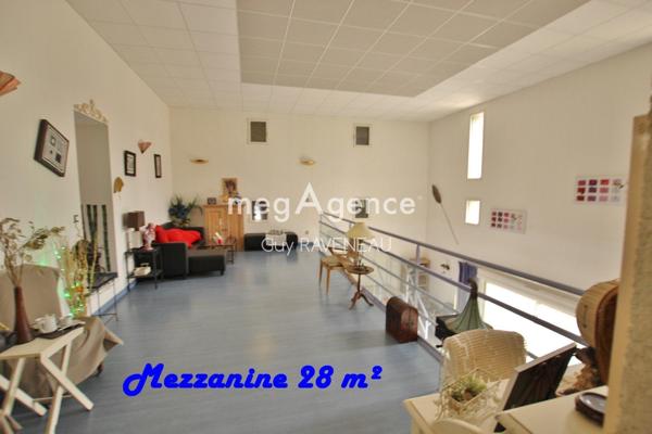 Maison à Longué-Jumelles, 49160 - 11 pièces 395m²