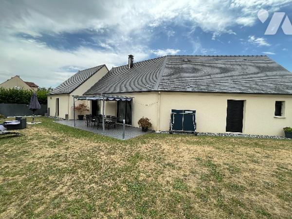 A 10 minutes au Nord-Ouest de SOISSONS - Très beau pavillon d'environ 120 m² habitable avec jardin