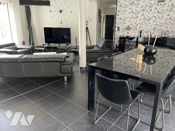 A 10 minutes au Nord-Ouest de SOISSONS - Très beau pavillon d'environ 120 m² habitable avec jardin