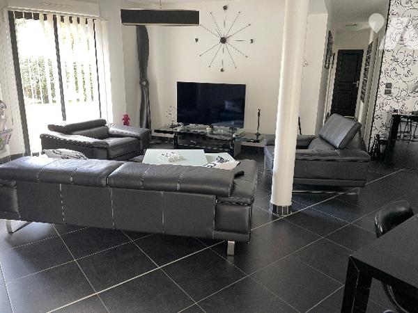 A 10 minutes au Nord-Ouest de SOISSONS - Très beau pavillon d'environ 120 m² habitable avec jardin