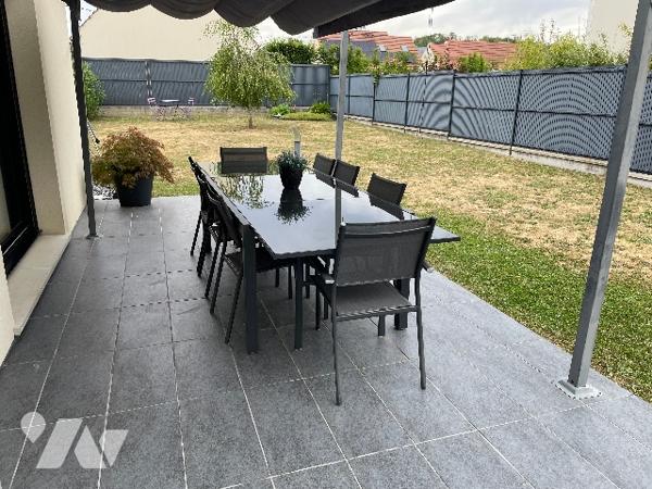 A 10 minutes au Nord-Ouest de SOISSONS - Très beau pavillon d'environ 120 m² habitable avec jardin
