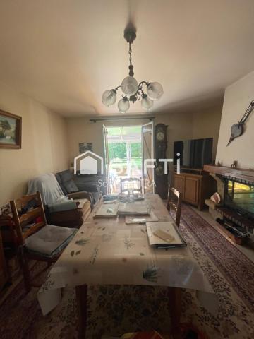 dans domaine privé avec étangs - calme garanti