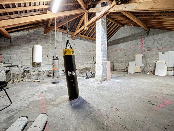 FAVERGES SEYTHENEX _ Maison de 190 m² à rénover avec jardin