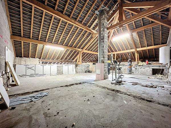 FAVERGES SEYTHENEX _ Maison de 190 m² à rénover avec jardin