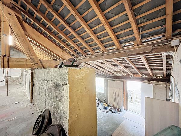 FAVERGES SEYTHENEX _ Maison de 190 m² à rénover avec jardin