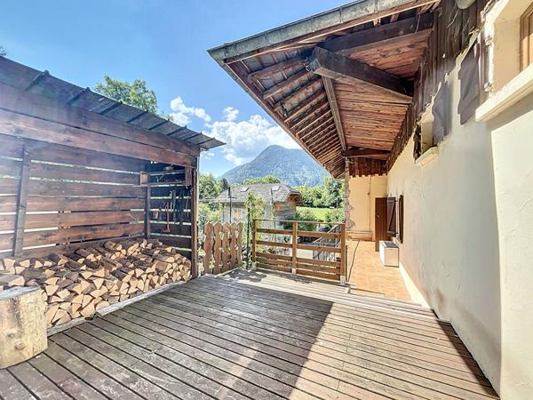 FAVERGES SEYTHENEX _ Maison de 190 m² à rénover avec jardin