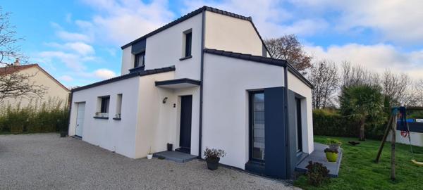 Maison Gorges 5 P . 4 Chs . 103.47 M² . Garage . T 442 M²
