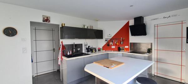 Maison Gorges 5 P . 4 Chs . 103.47 M² . Garage . T 442 M²