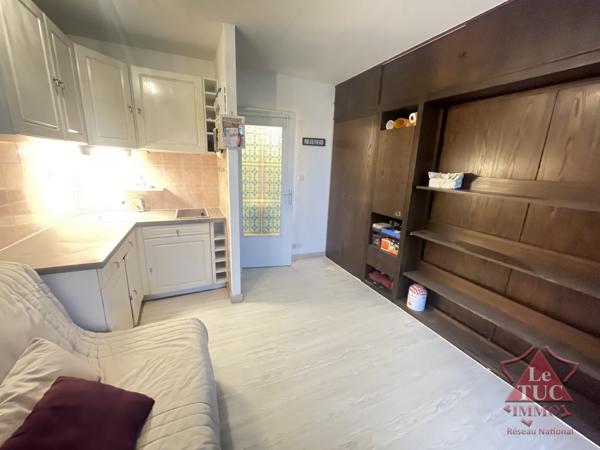 studio. Résidence avec piscine. Cavalaire-sur-Mer (83240)