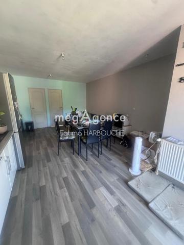 Appartement à LE CHAMBON-FEUGEROLLES, 42500 - 7 pièces 118m²