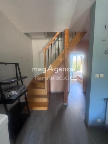 Appartement à LE CHAMBON-FEUGEROLLES, 42500 - 7 pièces 118m²