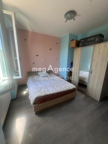 Appartement à LE CHAMBON-FEUGEROLLES, 42500 - 7 pièces 118m²