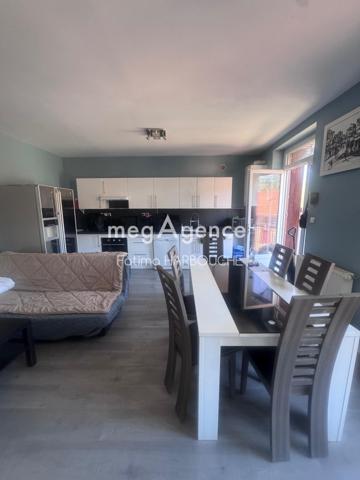 Appartement à LE CHAMBON-FEUGEROLLES, 42500 - 7 pièces 118m²