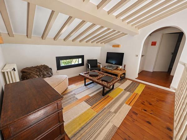 SAINT-RAPHAËL -VALESCURE - VILLA de 200 M² - PISCINE - GARAGE 40 m²