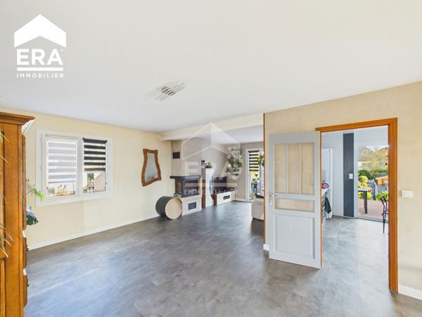 OLEMPS !!!  Maison familiale avec piscine ! 150 m² habitables