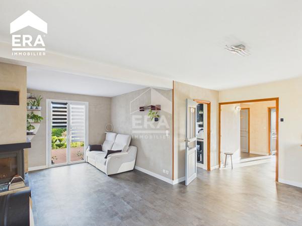 OLEMPS !!!  Maison familiale avec piscine ! 150 m² habitables