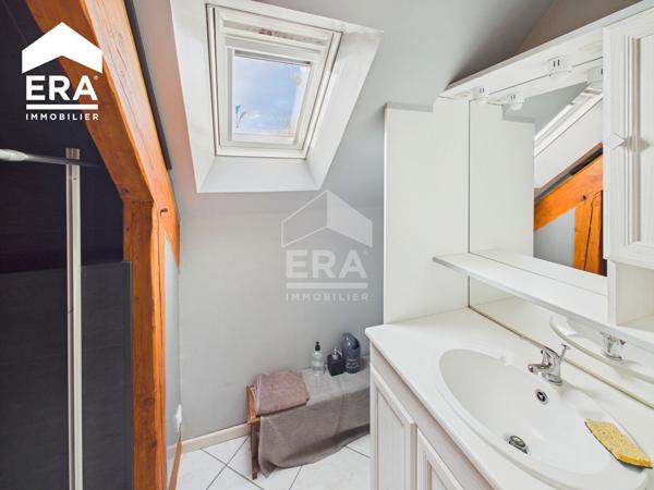 OLEMPS !!!  Maison familiale avec piscine ! 150 m² habitables