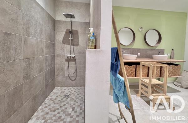 Maison à vendre 9 pièces 240 m² Deux Rivières