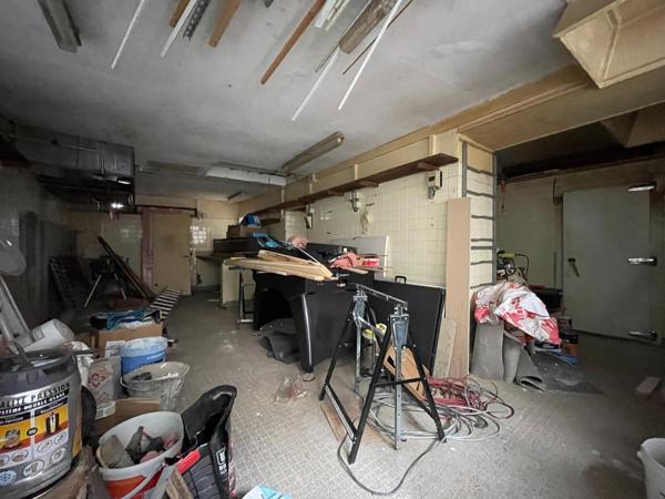 Local Commercial à SAINTE-MAURE-DE-TOURAINE, 37800 - 5 pièces 200m²