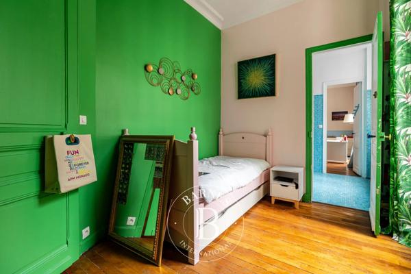 Paris 16ème, Appartement 4 Chambres -  244 m² à vendre