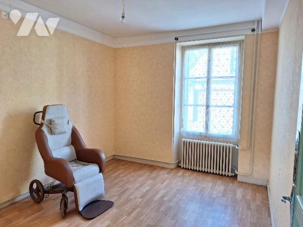 Ancienne fermette en coeur de ville, Cernoy-En-Berry