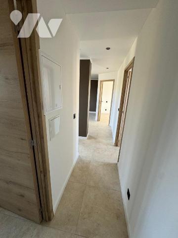 APPARTEMENT T3 ENTIEREMENT REFAIT A NEUF A BRIGNOLES