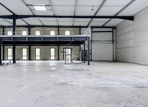 Mouvaux – Cellules d'activité neuves 610 m² et 638 m² avec bureaux | Cœur de ville | À vendre