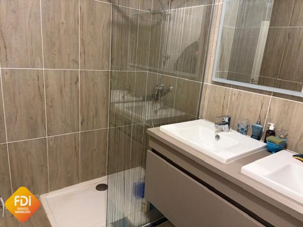 Centre-village - T 3 - 64 m2- Garage