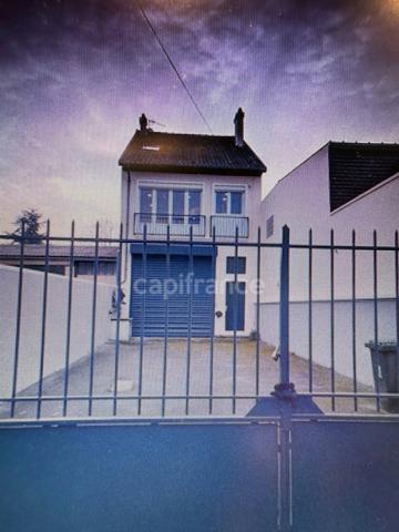 GROSLAY- maison 5 pièces refait a neuf + ENTRPOT - idéal commerçant, artisan, traiteur ou stockage.