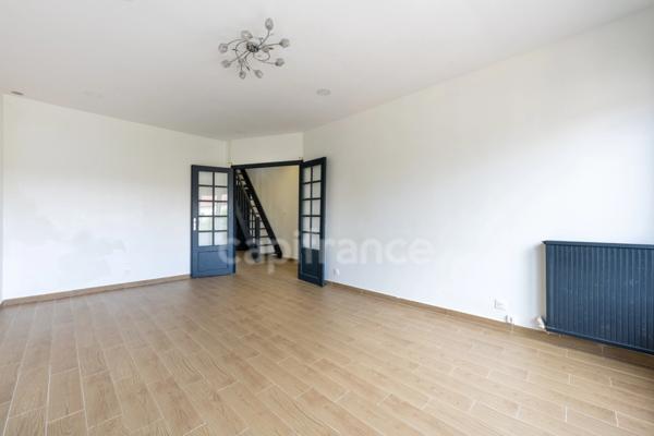 GROSLAY- maison 5 pièces refait a neuf + ENTRPOT - idéal commerçant, artisan, traiteur ou stockage.