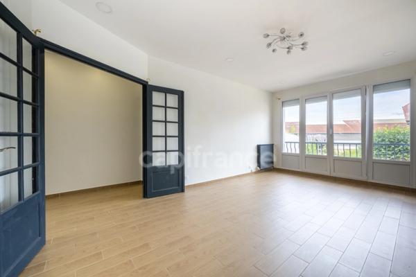 GROSLAY- maison 5 pièces refait a neuf + ENTRPOT - idéal commerçant, artisan, traiteur ou stockage.