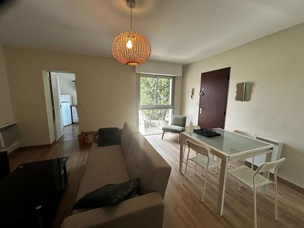 A VENDRE BORDEAUX SAINT JEAN - Appartement T2 de 52 m²