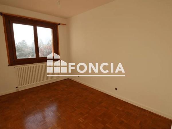 Location Appartement 2 pièces 51.8 m² - 67/69 PLACE DES ARCADES Saint Pierre En Faucigny 74800