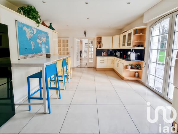 Maison à vendre 9 pièces 230 m² Noisy-le-Grand
