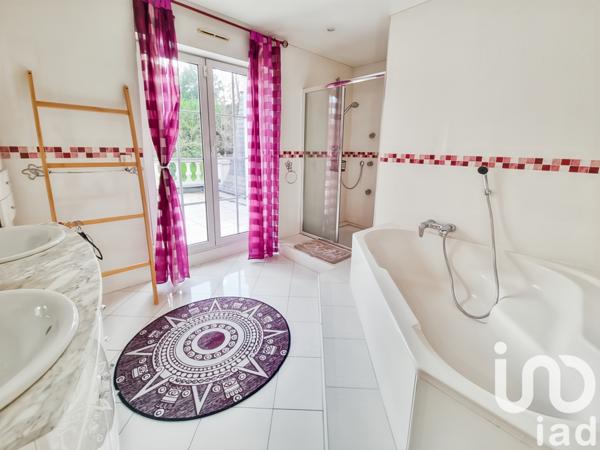 Maison à vendre 9 pièces 230 m² Noisy-le-Grand