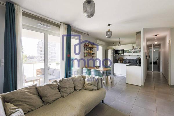 Appartement 3 pièces                                        - 38100 Grenoble Réf : 21682