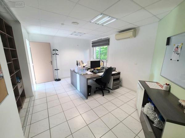 Local mixte (Professionnel/Habitation) à vendre à Pierrelatte dans la Drôme (26700), ref : 26060-801