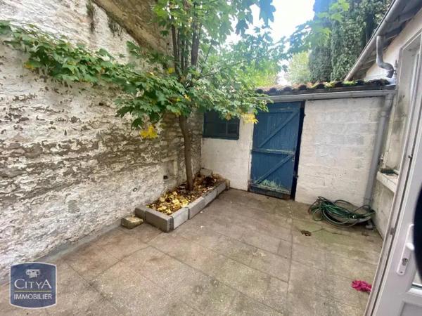Appartement à louer 2 pièces 51.05m² Niort (79000)