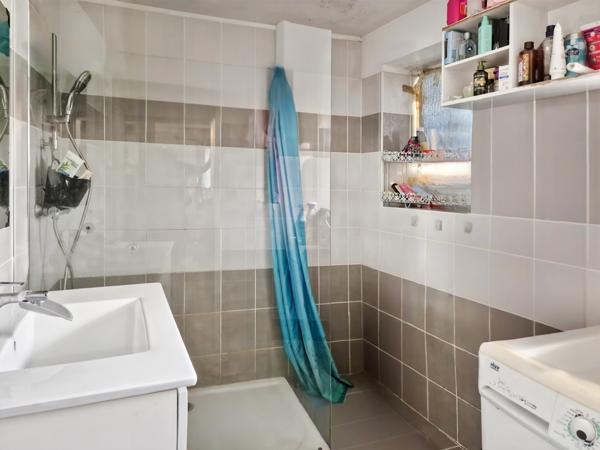 Montagrier (24350) Dordogne, Périgueux, Montagrier, Maison de 105 m², terrain 2800m², quatres chambres, dépendances