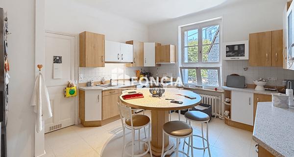 À vendre Maison 8 pièces 321.17 m² - Flers 61100