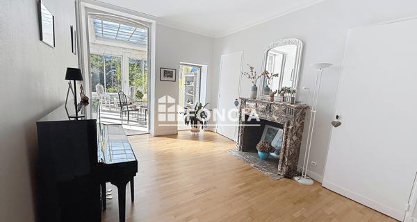 À vendre Maison 8 pièces 321.17 m² - Flers 61100