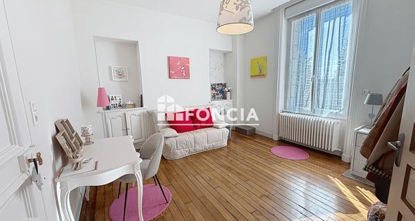 À vendre Maison 8 pièces 321.17 m² - Flers 61100