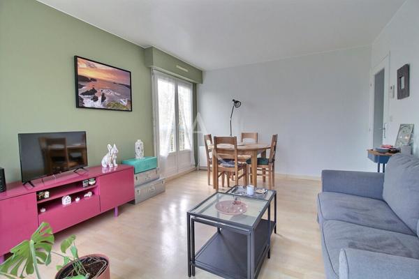 Appartement Maurepas 2 pièces avec cave et parking sous-sol